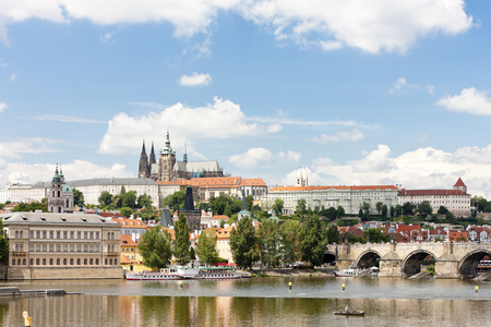 hradcany 与查尔斯桥，布拉格，捷克共和国