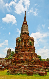 佛地位和在大城扫管笏玛哈泰寺寺的废墟