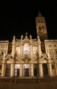 m  baziliky santa maria maggiore v noci