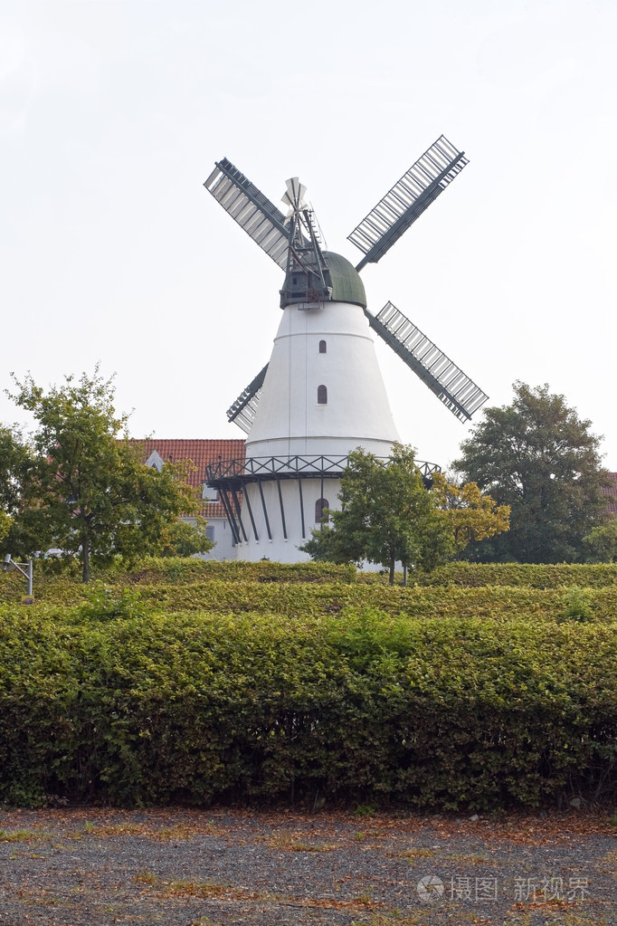 白色风车