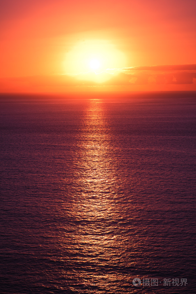 美丽的夕阳在海景