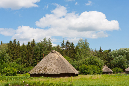 古代传统乌克兰农村房屋