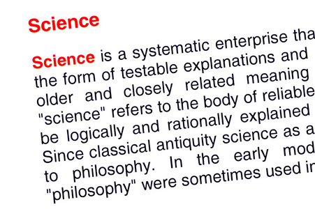 科学文本突出显示为红色