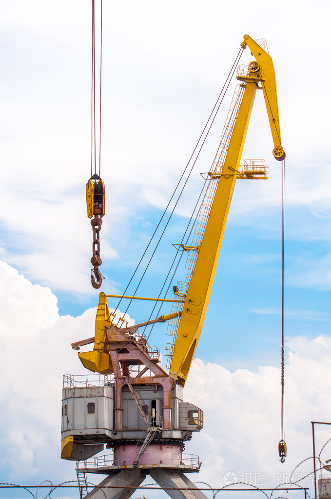 港口起重机吊臂