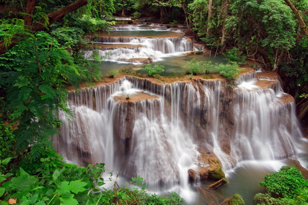 清迈湄卡敏瀑布 天堂瀑布在泰国热带雨森林