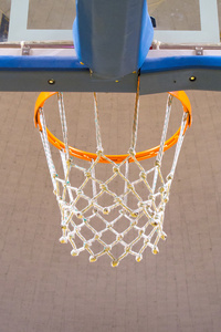 橙色篮球架