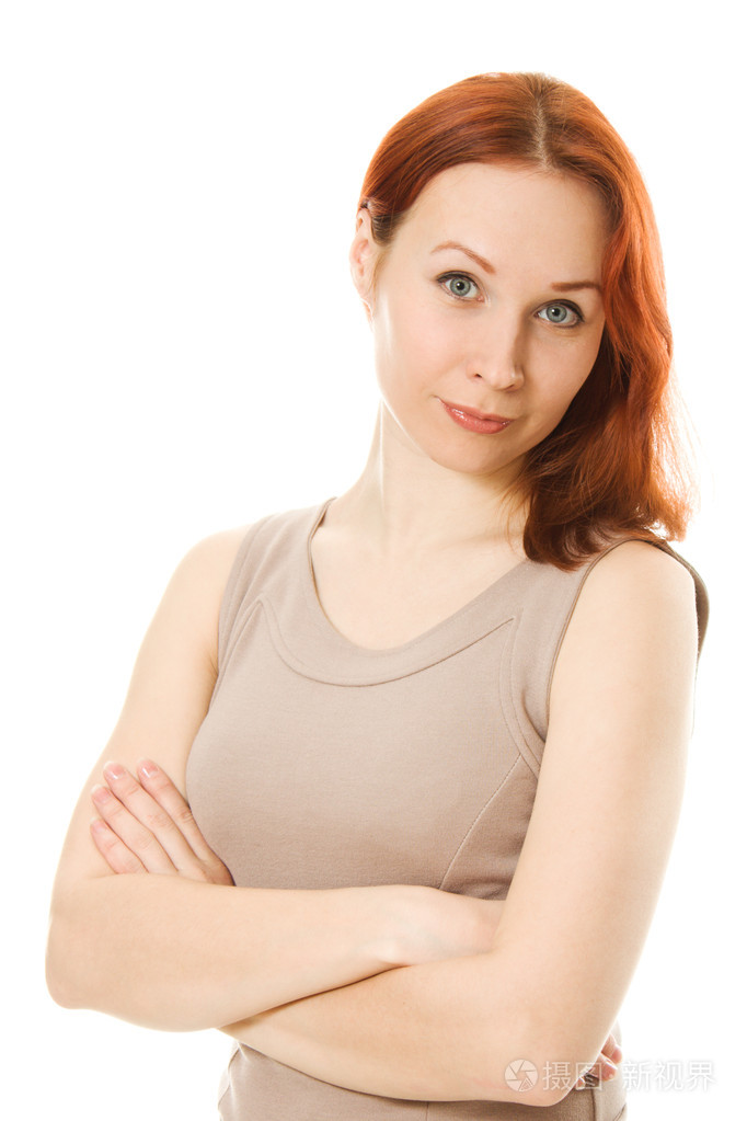 他手臂交叉的漂亮女孩