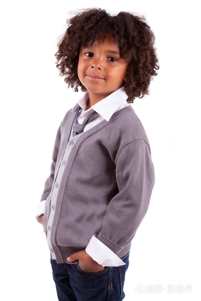 一个可爱的非洲裔美国小男孩的肖像