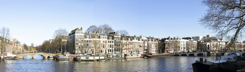 全景城景与歌剧院酒店和阿姆斯特丹荷兰阿姆斯特尔