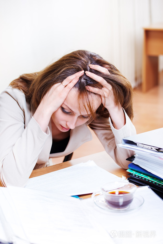 精疲力竭的女性