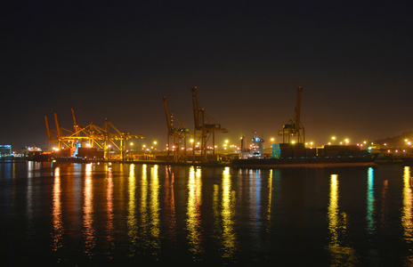 物流码头夜景港口工业的夜景照片