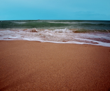 在南部海滩冲浪