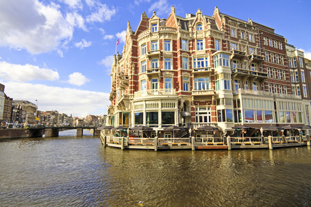 后期的中世纪建筑，在荷兰阿姆斯特丹