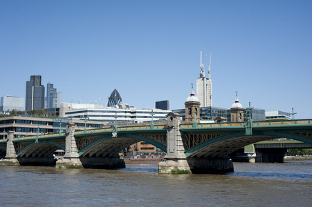 伦敦城市景观与伦敦桥图片
