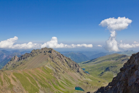 雄伟的山风景