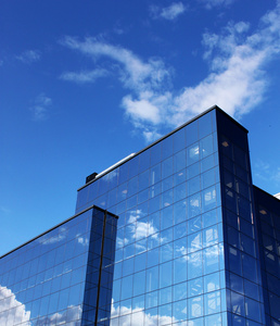 现代化的办公大楼蓝