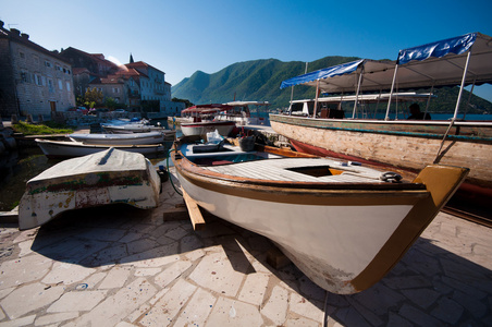 科托尔，黑山附近的 perast 村