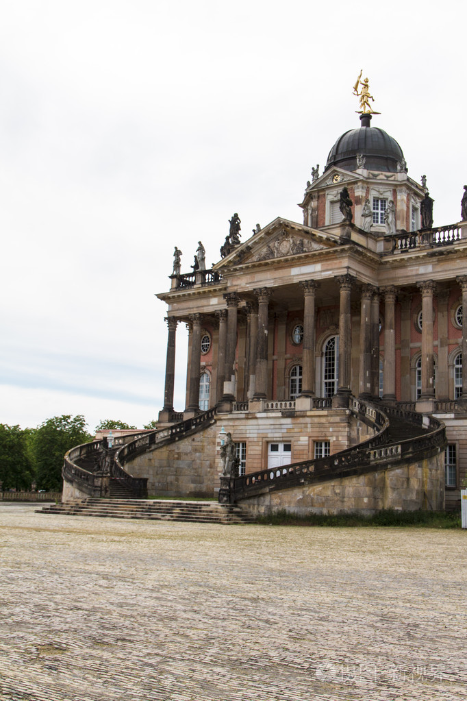 波茨坦大学建筑之一