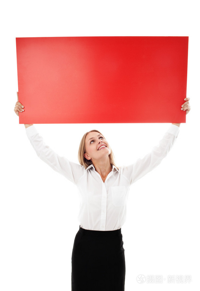 漂亮的年轻女人拿着广告牌被隔离.