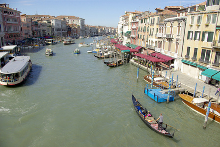 美丽的水街大运河在威尼斯，意大利