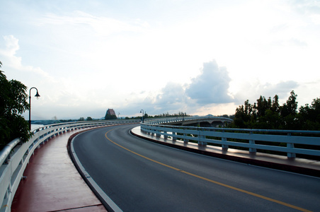 空农村公路转到天空