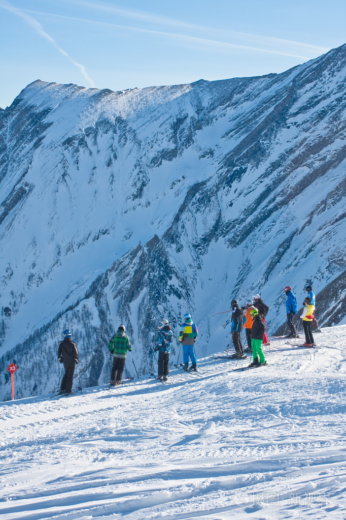 卡普伦,kitzsteinhorn 冰川的滑雪胜地.奥地利