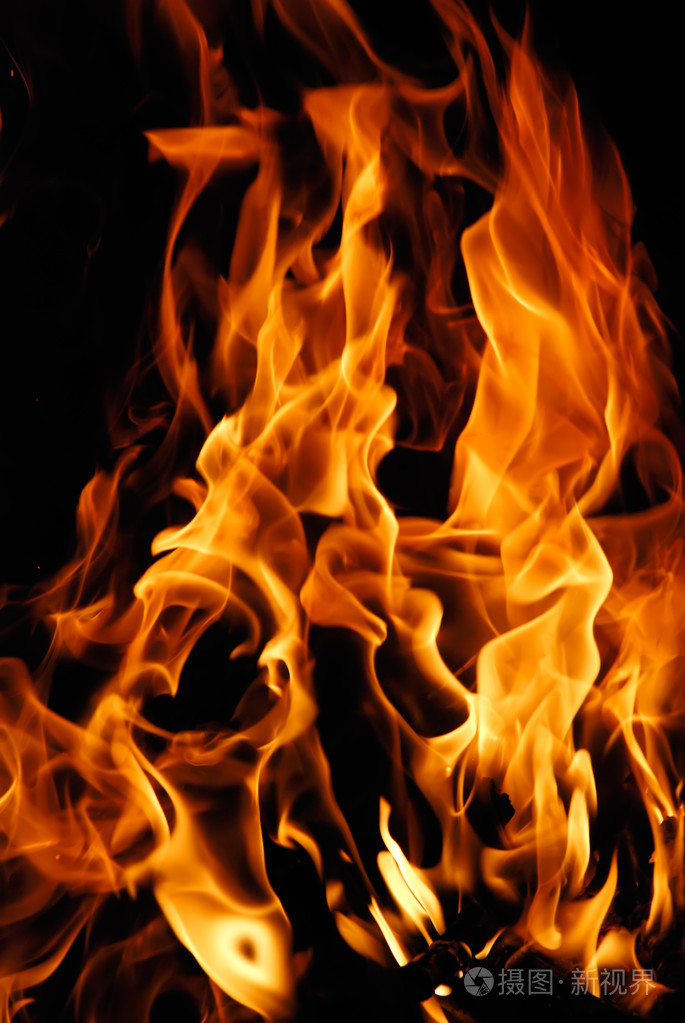 火上一个黑色的特写