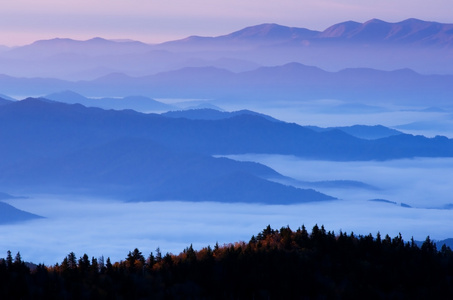 黎明，大烟山