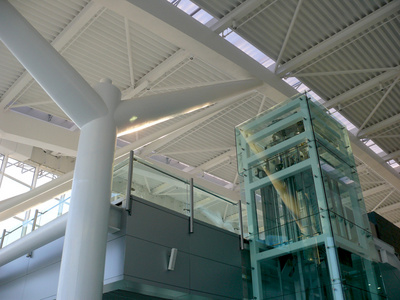 布加勒斯特奥托佩尼国际机场图片