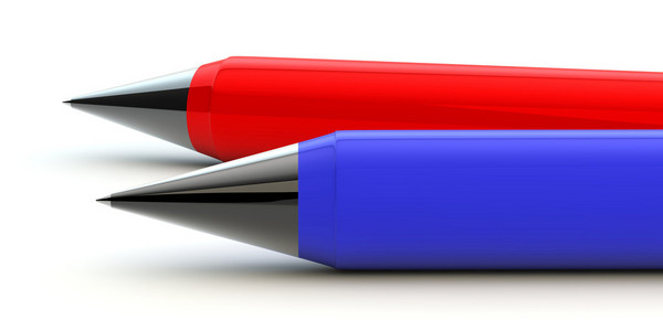 蓝色和红色圆珠笔