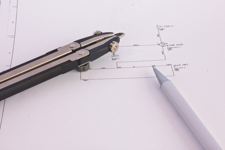 笔在蓝图上电图 绘图或设计