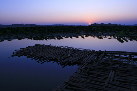 湖与暮光之城