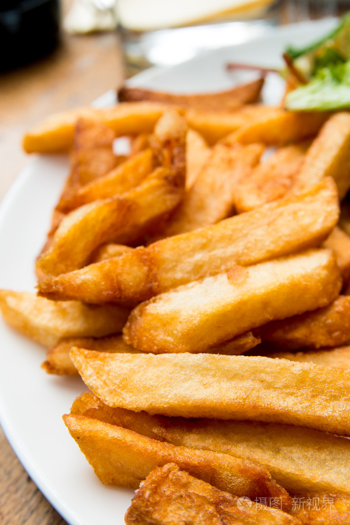 金色的法式炸薯条