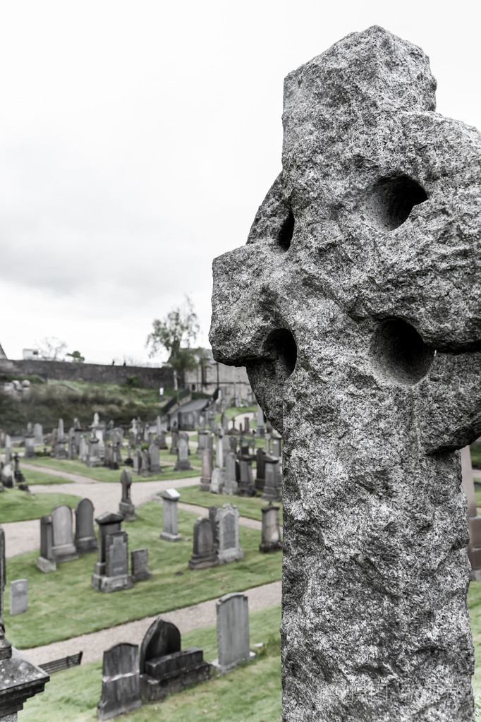 凯尔特人严重石头在墓地