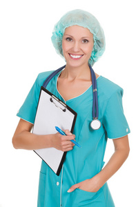 微笑女医疗医生用听诊器和剪贴板