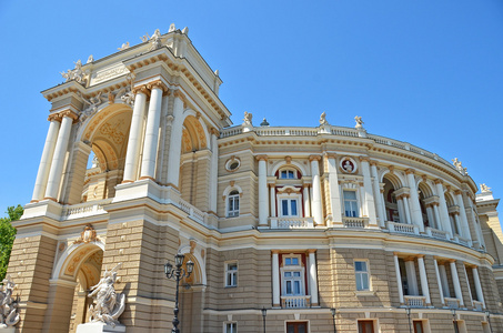 建筑的公共的歌剧和芭蕾舞剧院在敖德萨