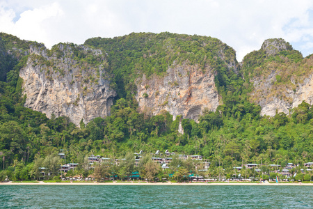 山度假村