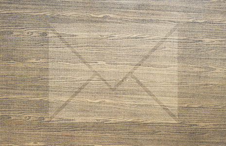 木材纹理和背景邮件图标
