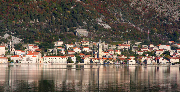 科托尔，黑山附近的 perast 村