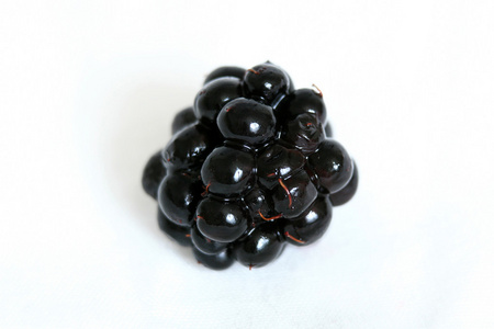 新鲜成熟的黑莓健康饮食