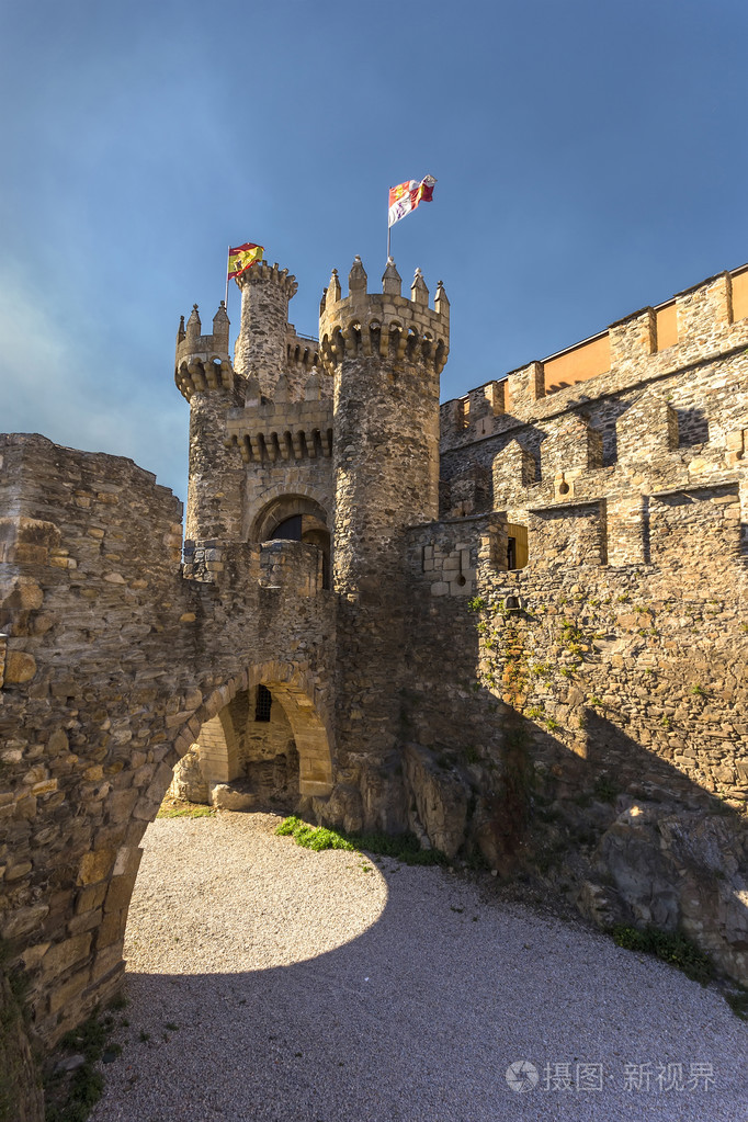 圣殿骑士城堡在波费拉达利昂萨潘