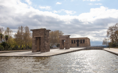 debod，马德里的寺庙