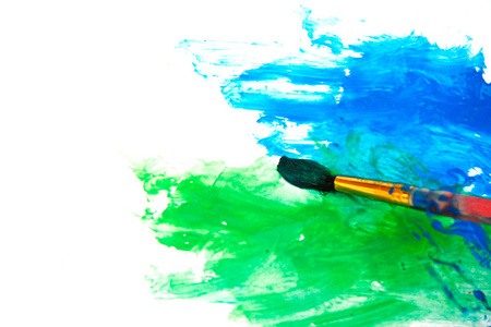 画一张画有绿色和蓝色的画笔