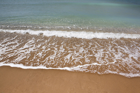 美丽的海滩和海洋波浪