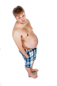超重 肥胖的人和体重秤