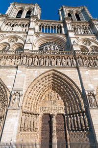 西立面，大教堂圣母的广角视图 1160年 1345 巴黎，巴黎，法国