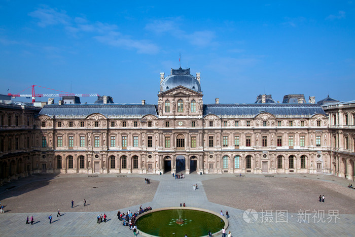 鸟瞰的卢浮宫博物馆，巴黎，法国