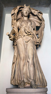 古罗马塑像描绘塞勒涅图片