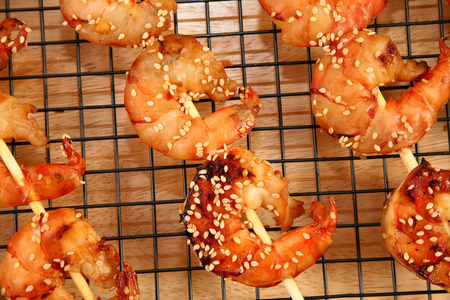 烧烤烤串烤虾图片