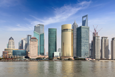 上海陆家嘴金融贸易中心图片